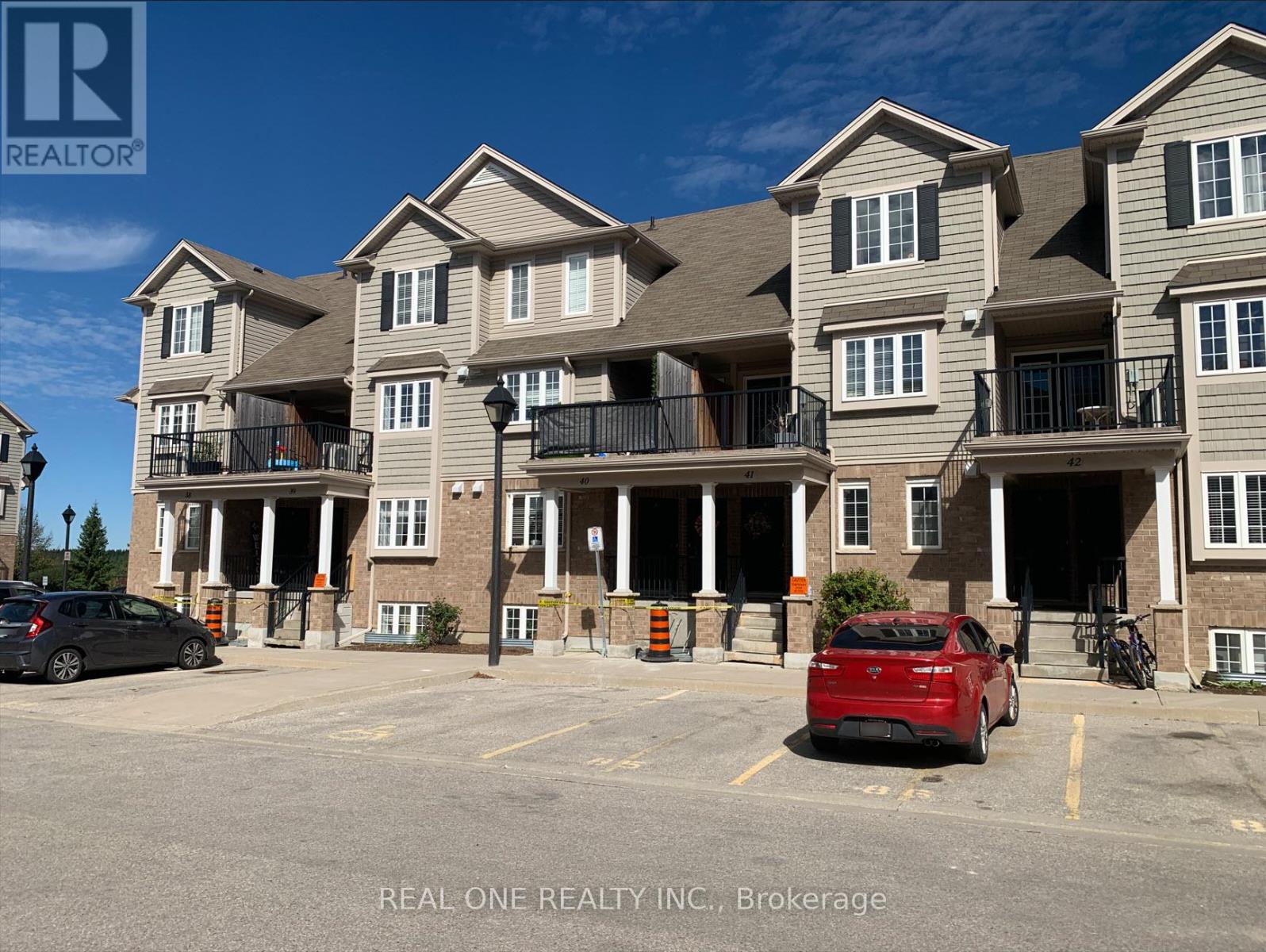 40 Unit 15 Carere Cres #a, Guelph, ON N1E 0E5