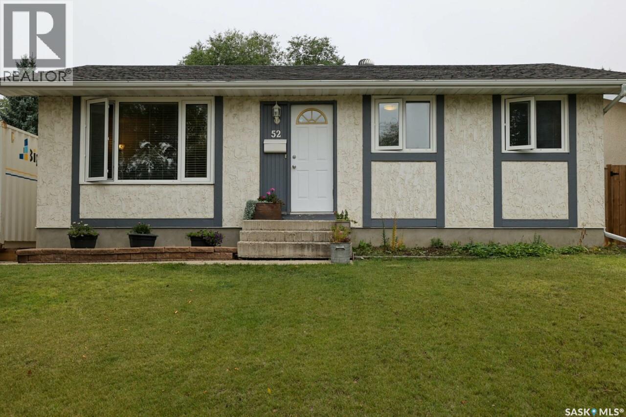 52 Price Cres, Regina, SK S4R 6R8