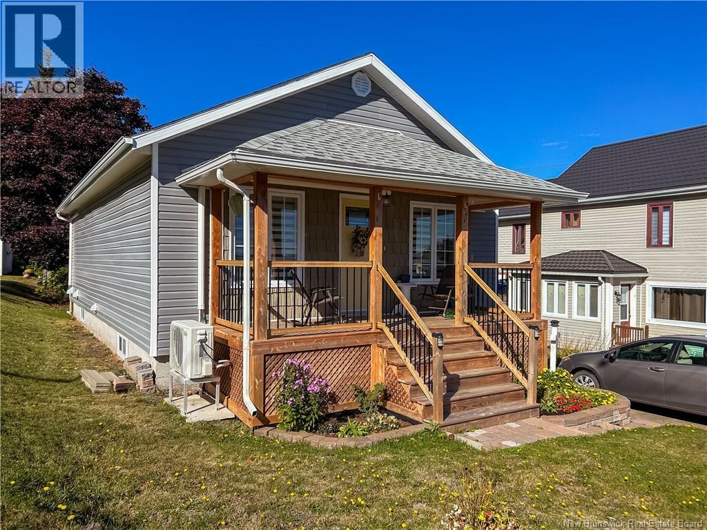 126 Sydney St, Dalhousie, NB E8C 2M7