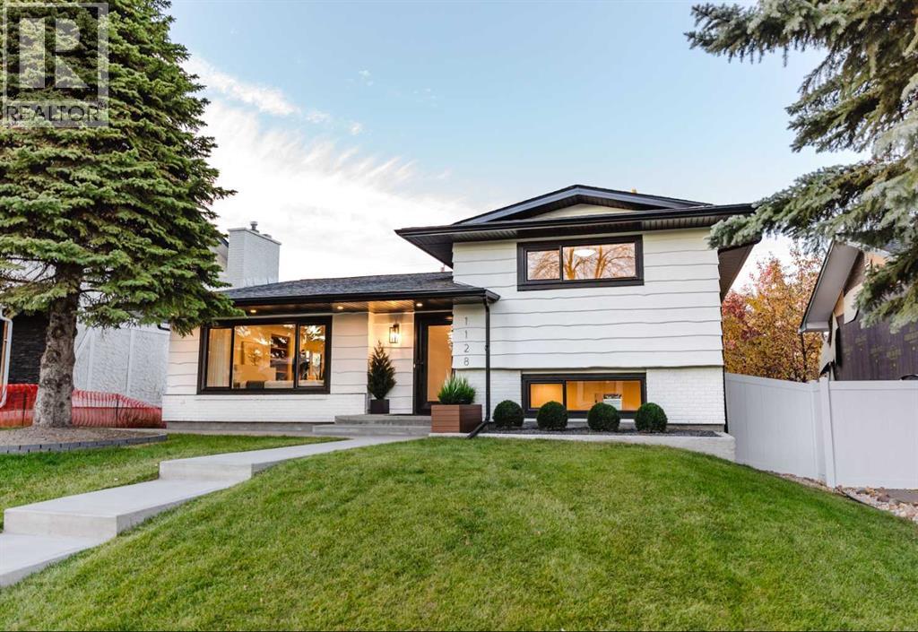1128 Lake Sylvan Pl SE, Calgary, AB T2J 2P6