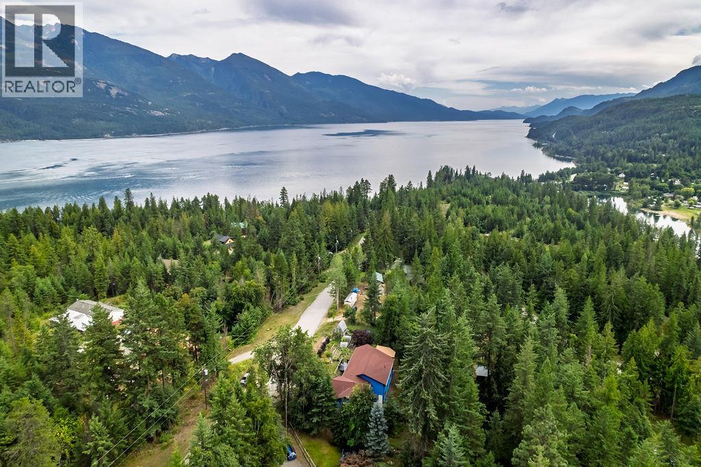 6051 Pine Ridge Rd, Kaslo, BC V0G 1M0