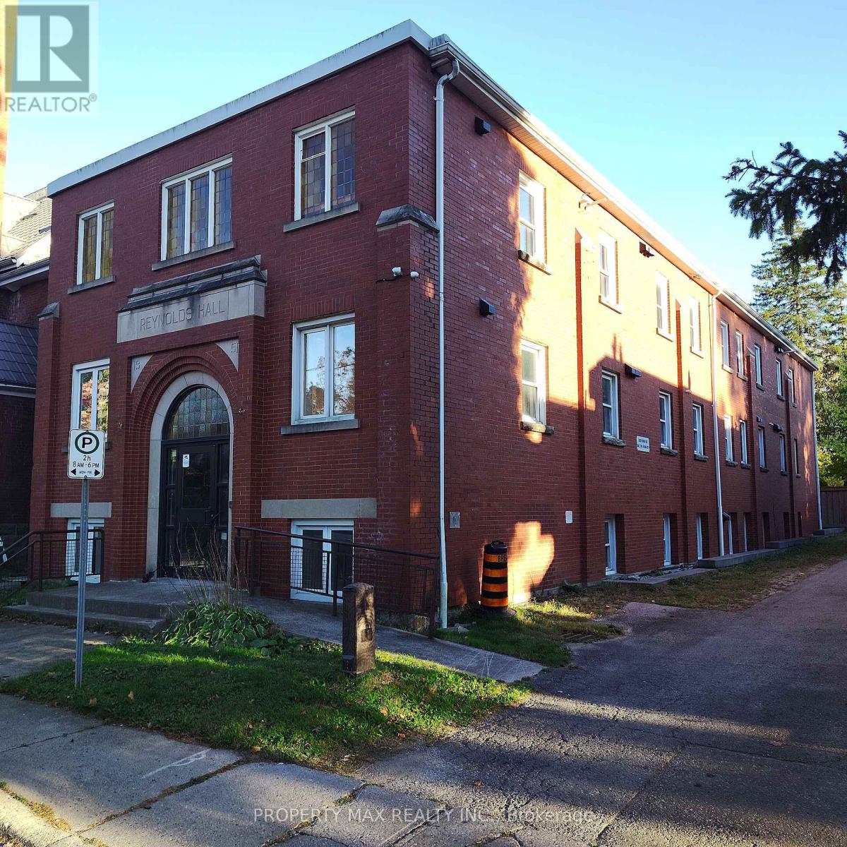 1061 Richmond St, London, ON N6A 3J7