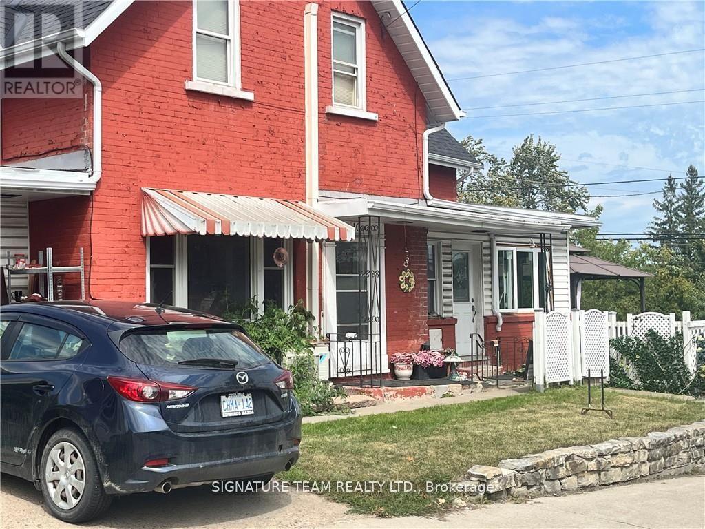 10 Main St, Whitewater Region, ON K0J 1K0
