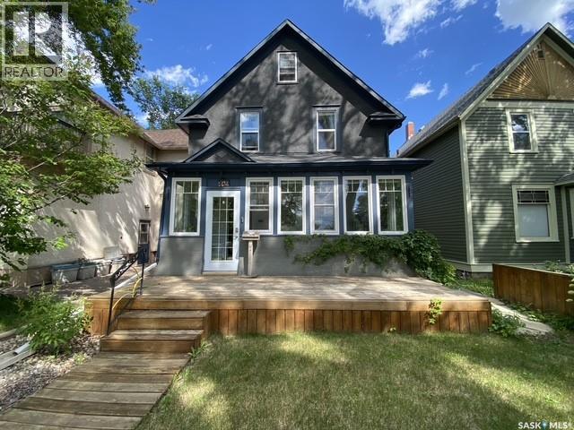 715 Dufferin Ave, Saskatoon, SK S7N 1C3