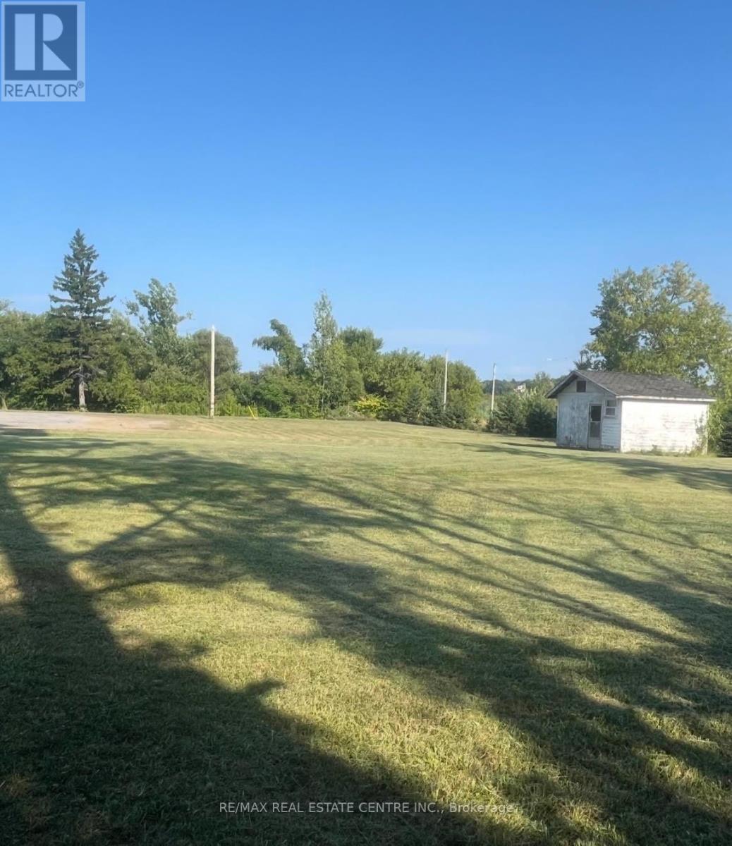 4731 County Rd 2, Leeds and the Thousand Islands, ON K7G 2V5