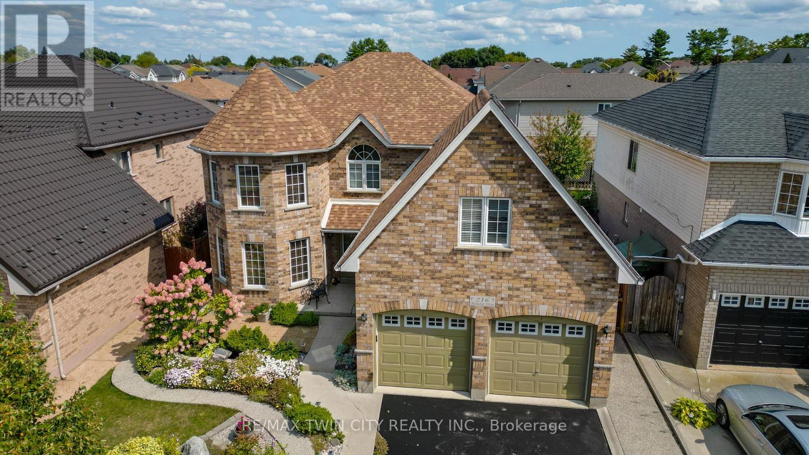 216 Mcnichol Dr, Cambridge, ON N1P 1J3