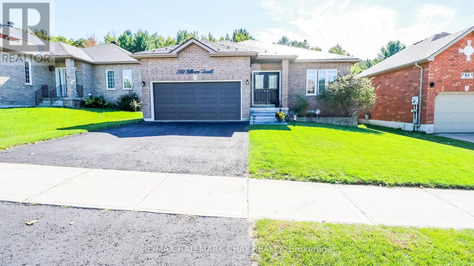 59 Silver Trl, Barrie, ON L4N 3P2