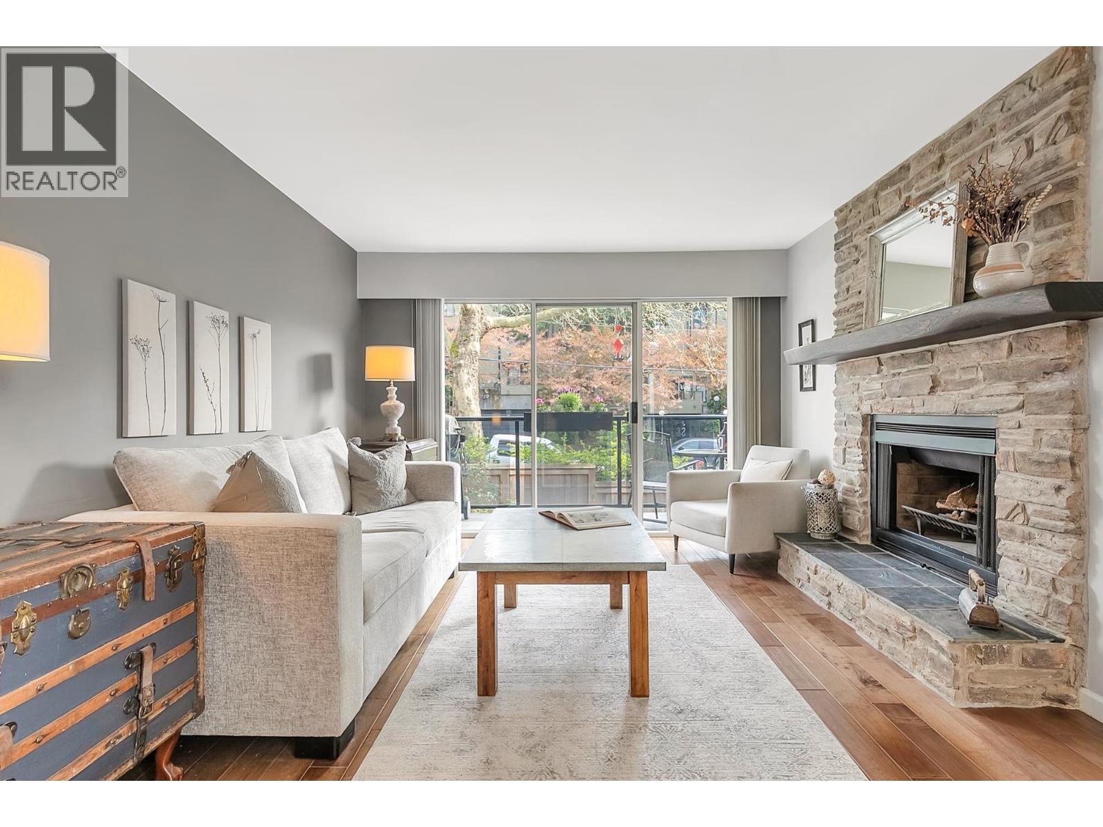 230 Mowat Street Unit 213, New Westminster, BC V3M 4B2