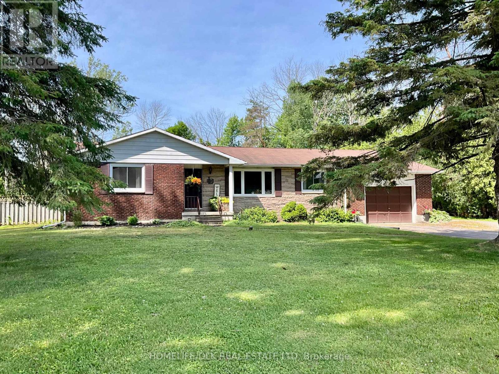 1076 County Road 15 Rd, Augusta, ON K6V 5T1