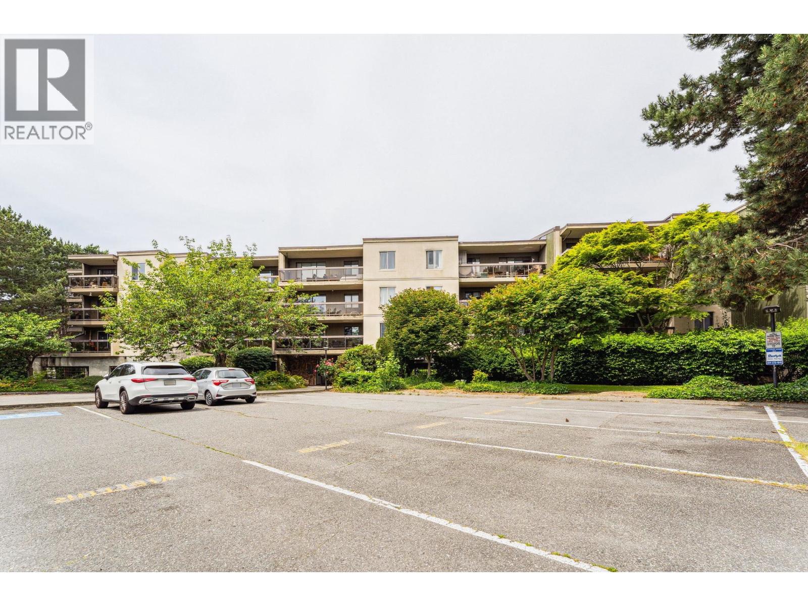 6651 Lynas Lane Unit 212, Richmond, BC V7C 3K8