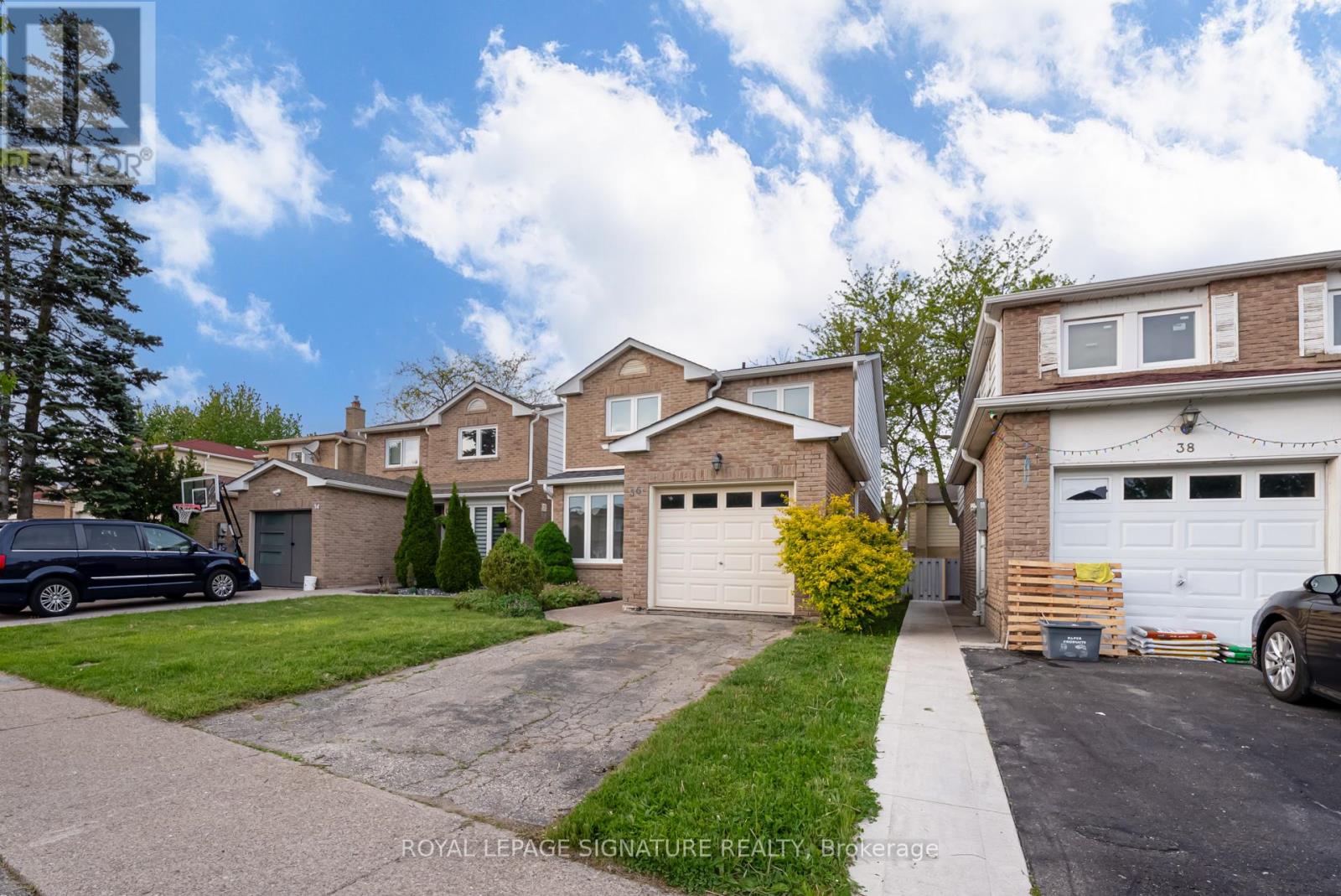 36 Denlow Dr, Brampton, ON L6Y 2L4