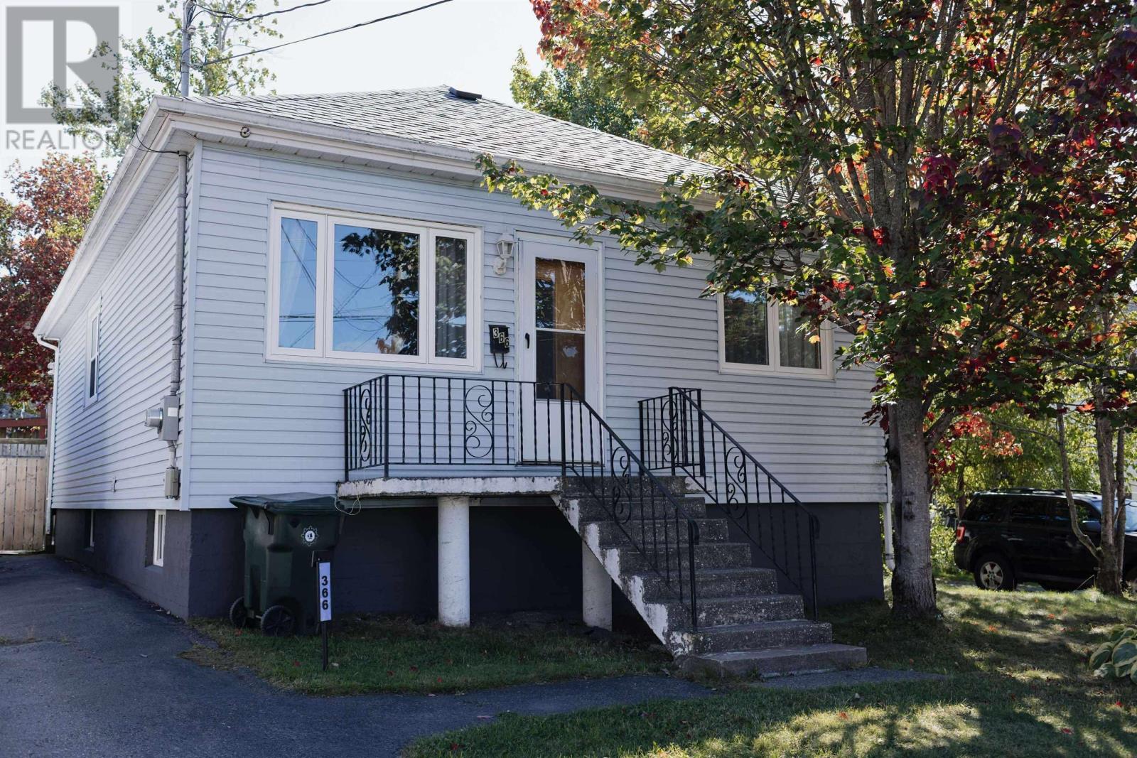 366 Chestnut St, Sydney, NS B1P 4Y6
