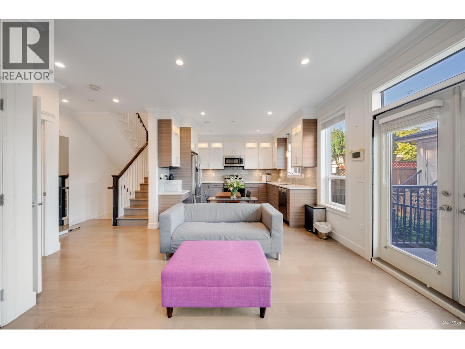 5319 Chambers St, Vancouver, BC V5R 3M2