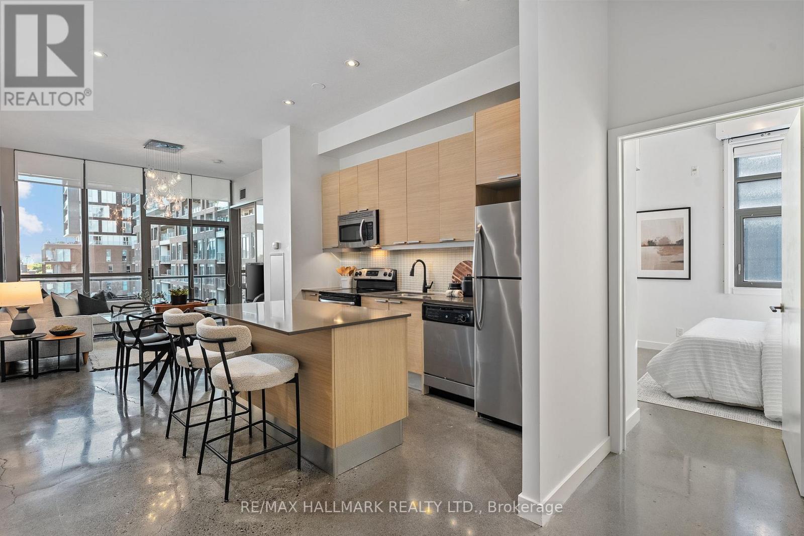 503 625 Queen St E, Toronto, ON M4M 2A5