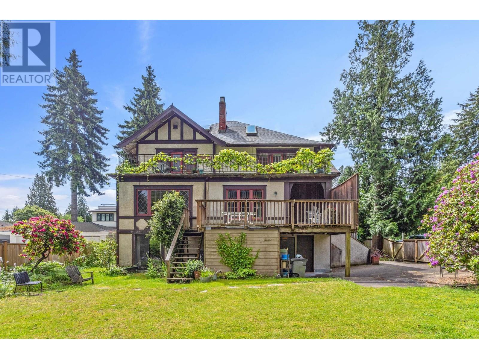 4698 W 4th Ave, Vancouver, BC V6R 1R5