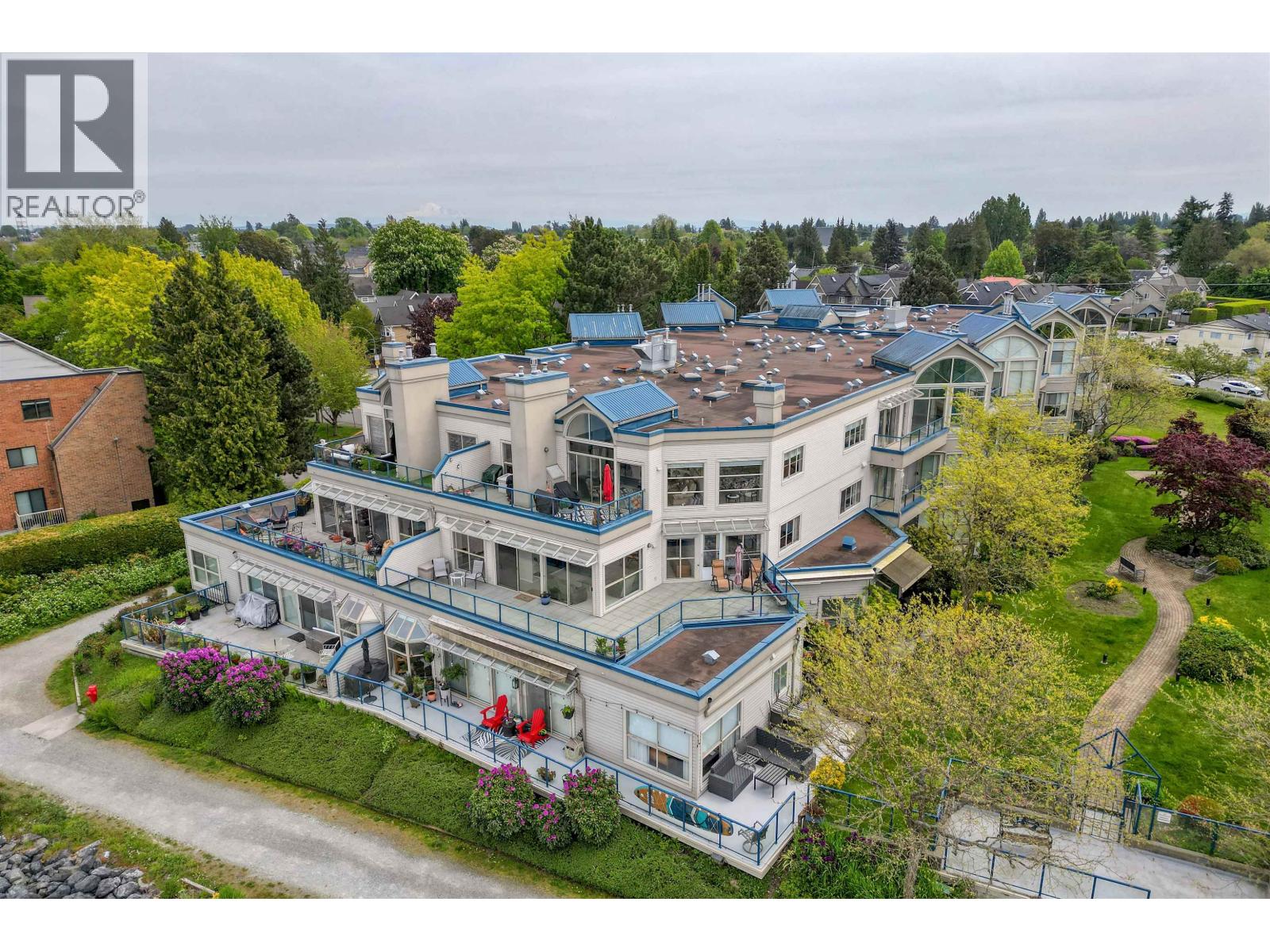 4753 W River Road Unit 304, Ladner, BC V4K 1R9