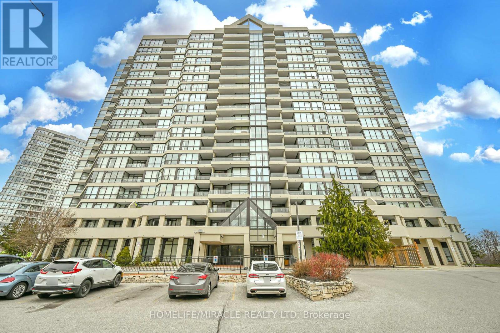 511 5 Rowntree Rd, Toronto, ON M9V 5G9