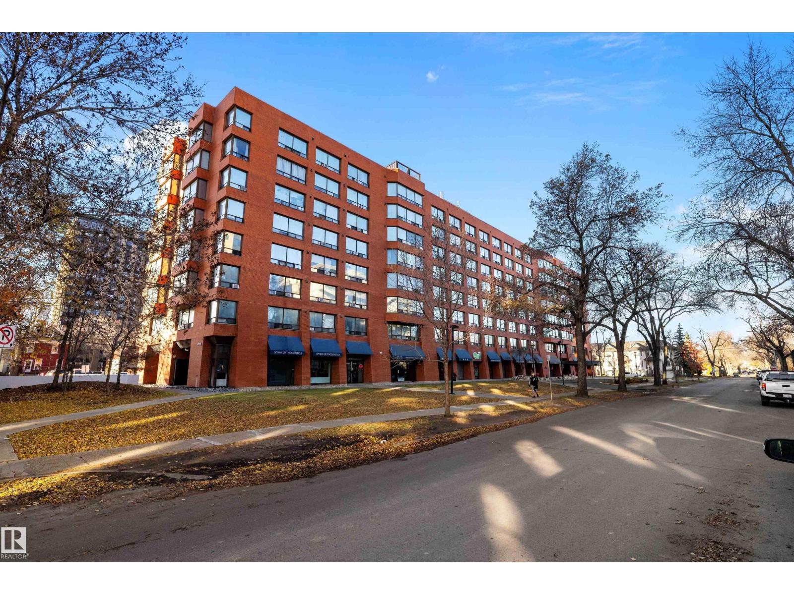 10160 114 Street Northwest #401, Edmonton, AB T5K 2L2