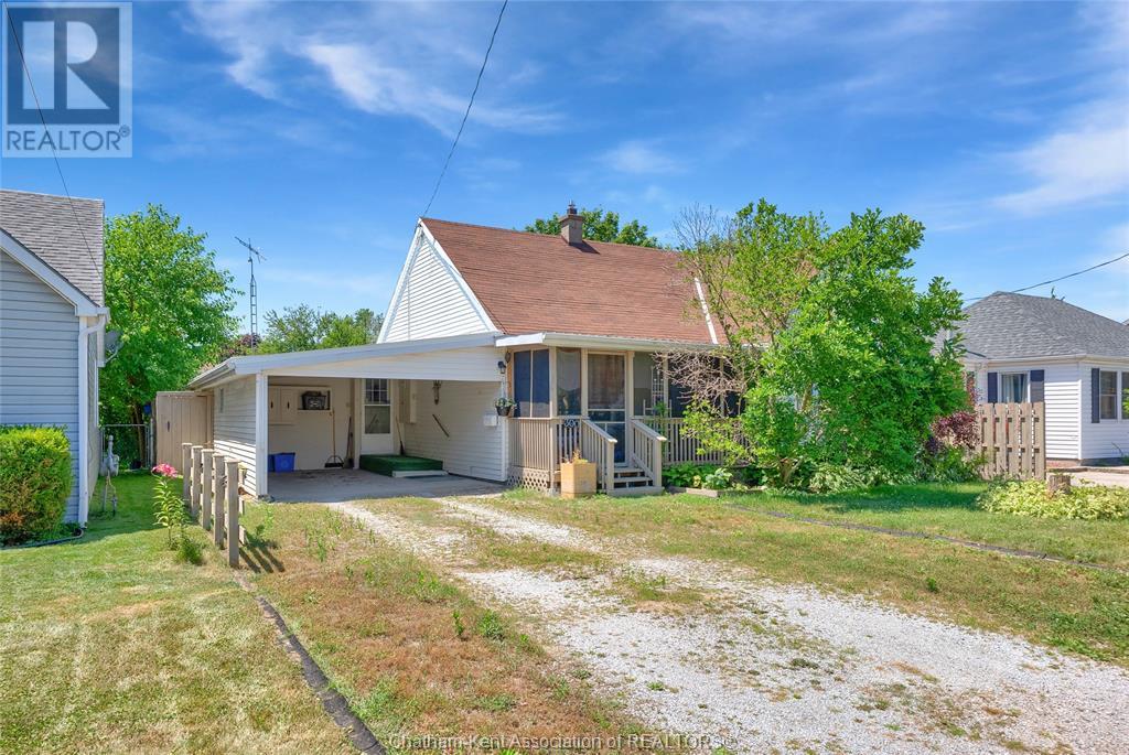 300 Woods St, Chatham, ON N7L 3R5