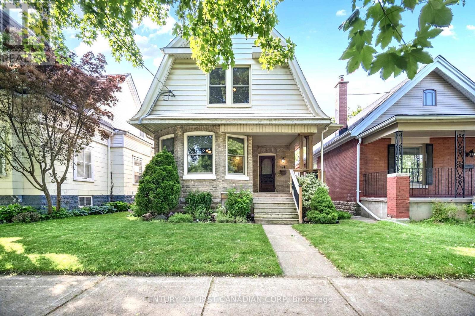 171 Mount Pleasant Ave, London, ON N6H 1E3