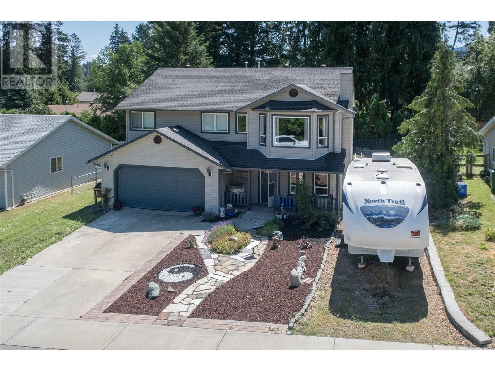 2230 Linea Cres, Lumby, BC V0E 2G0