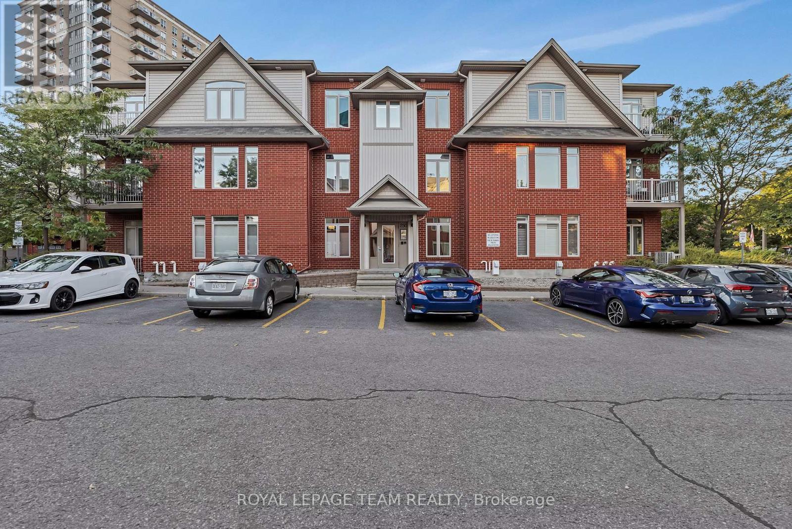 250 Meilleur Private #b, Ottawa, ON K1L 0A3