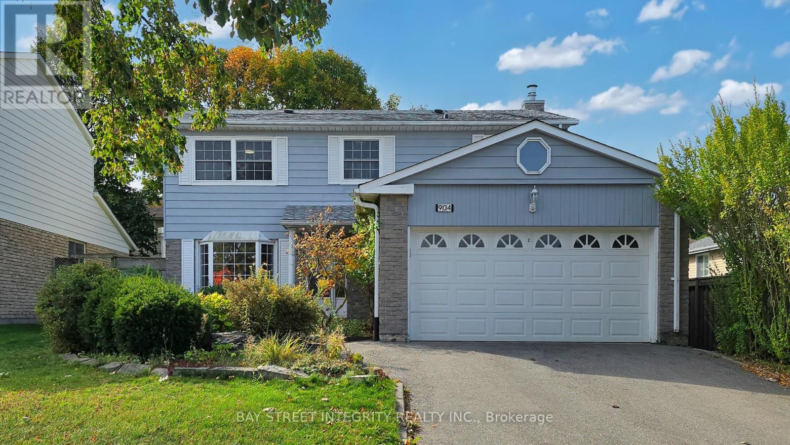 904 Wayne Dr, Newmarket Huron Heights-leslie Valley, ON L3Y 5T8