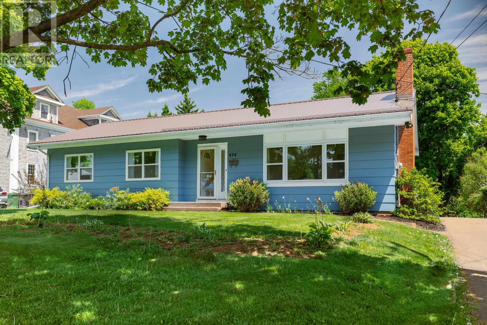 474 Queen St, Charlottetown, PE C1A 4G7