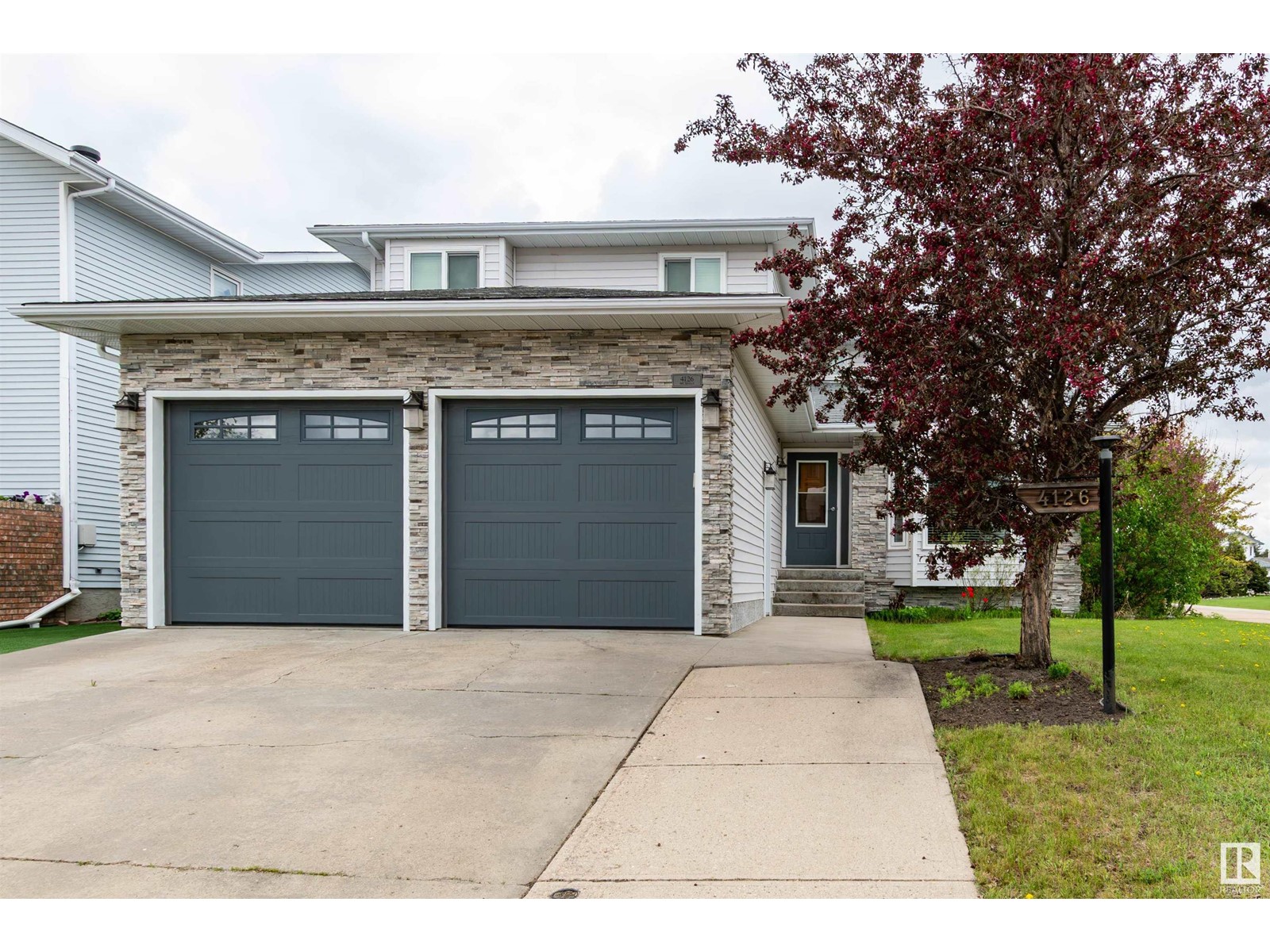 46 St Unit 4126, Vegreville, AB T9C 1C2