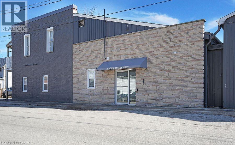 8-12 York St, Chatham-Kent, ON N0P 2C0