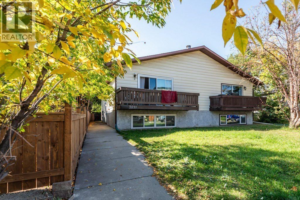 29 Street Sw Unit 2831, Calgary, AB T3E 1K7