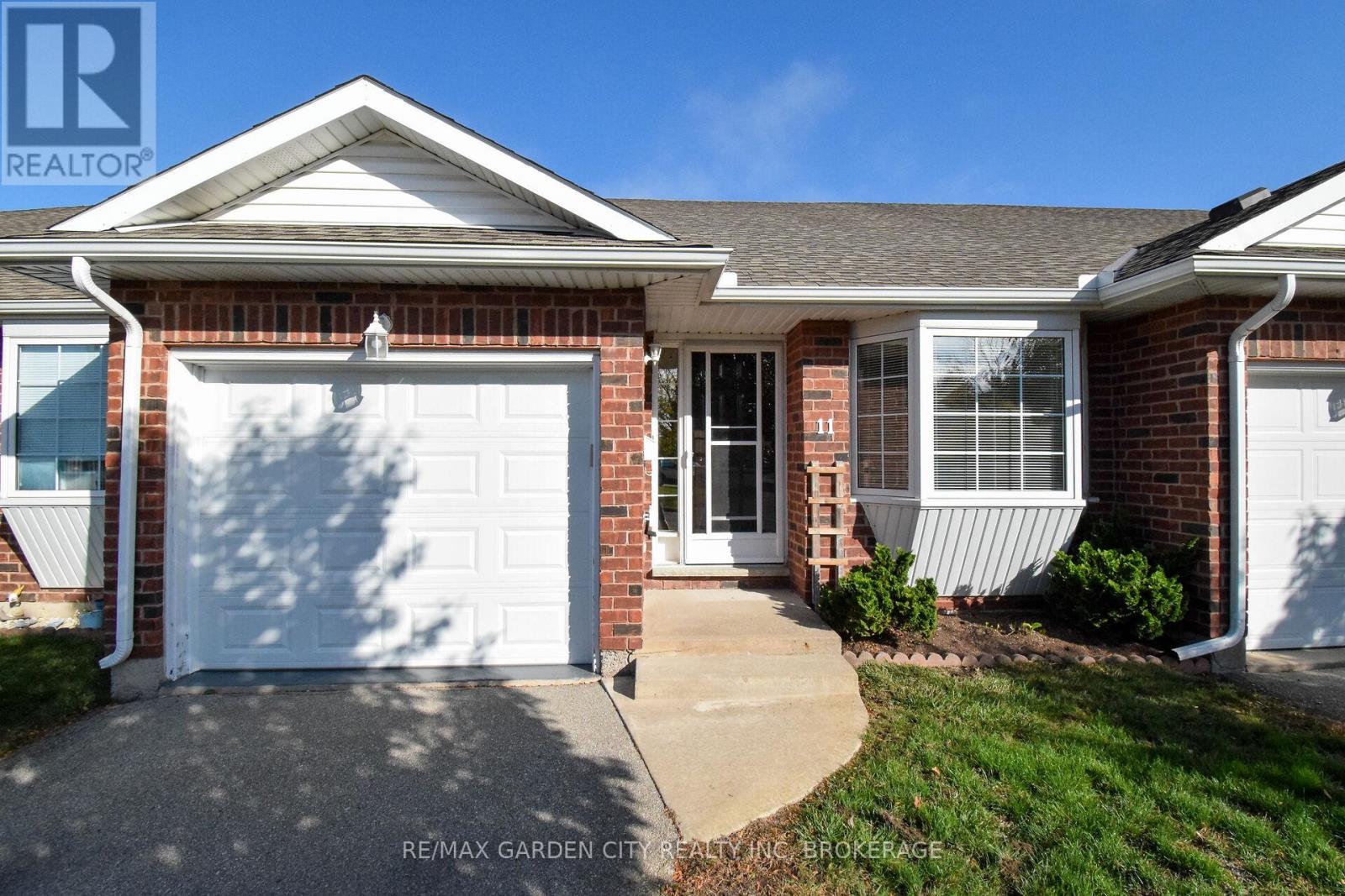 11 162 First St, Welland, ON L3B 4S2