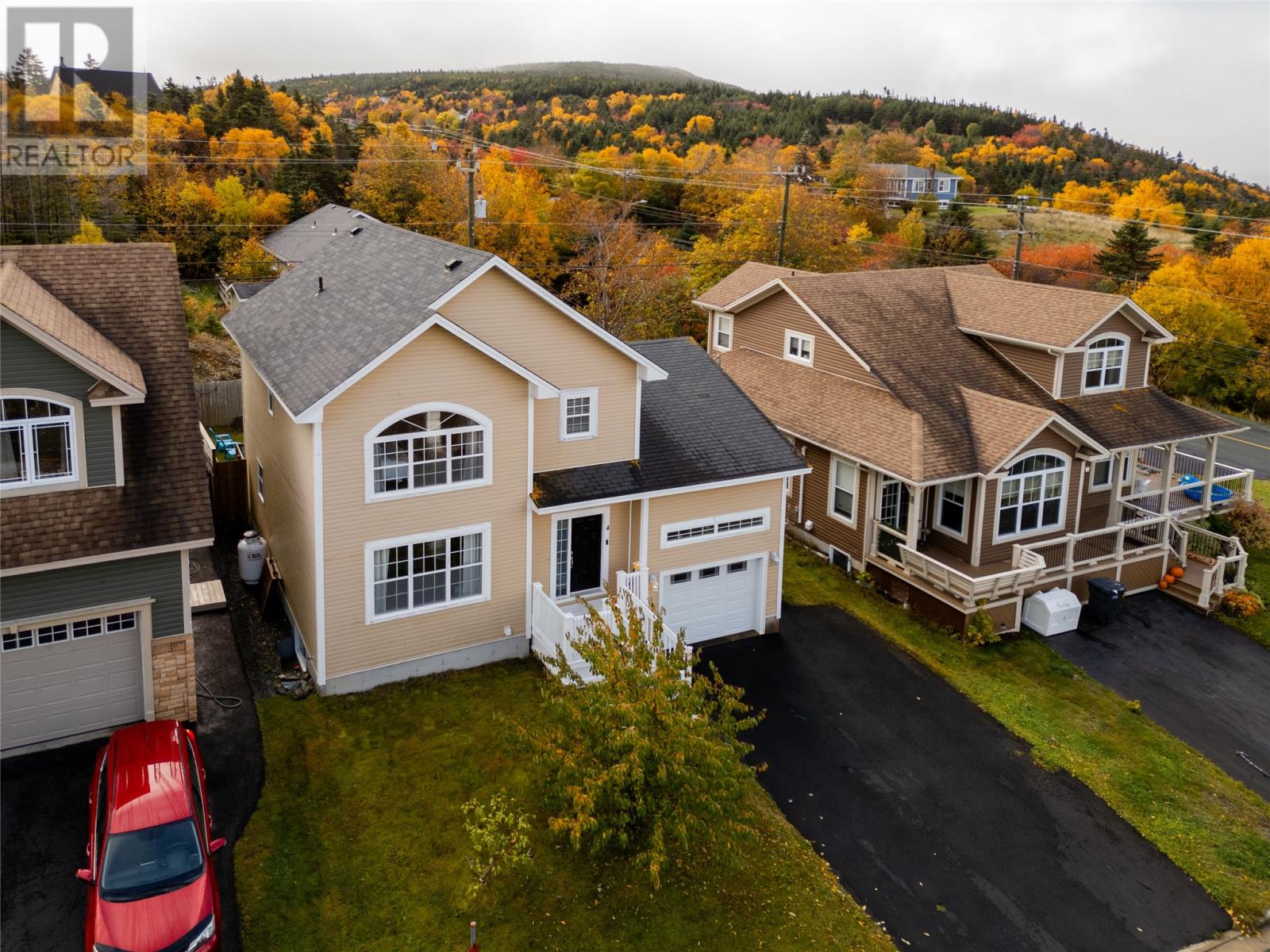 4 Atlantica Dr, Paradise, NL A1L 0S6