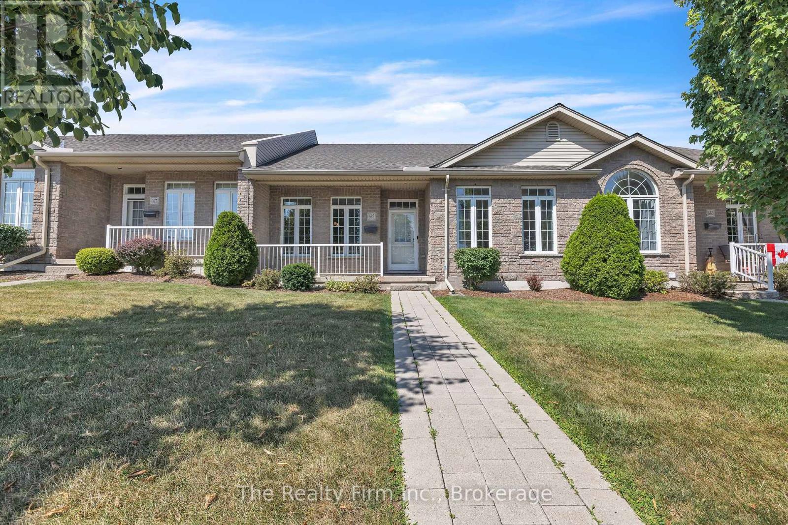 3 665 Southwood Way, Woodstock, ON N4S 9A6