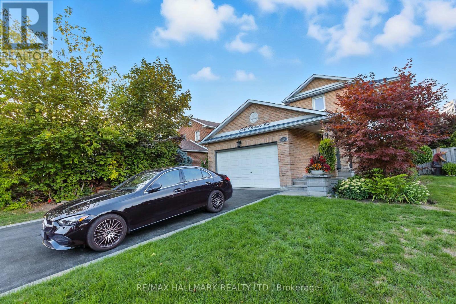 100 Eleanor Cir W, Richmond Hill, ON L4C 6K7