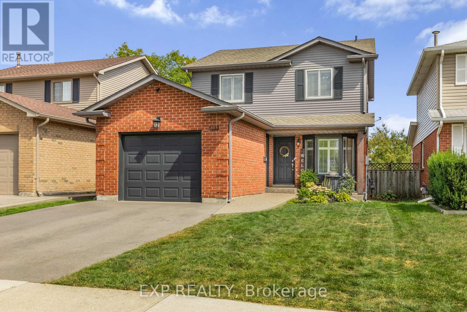 2213 Hunt Cres, Burlington, ON L7M 3E3