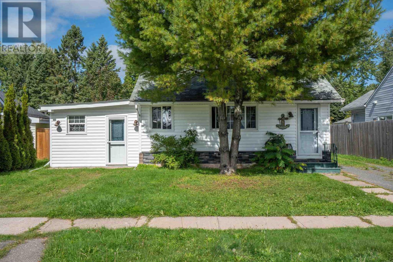 64 Curran Dr, Sault Ste. Marie, ON P6B 1L1