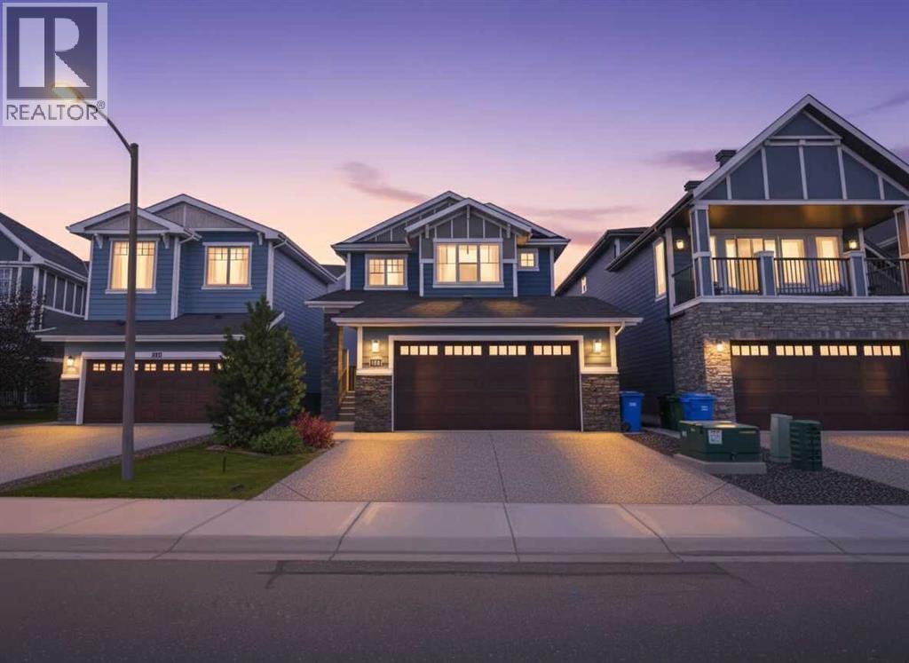 18 W Grove Mews SW, Calgary, AB T3H 2B1