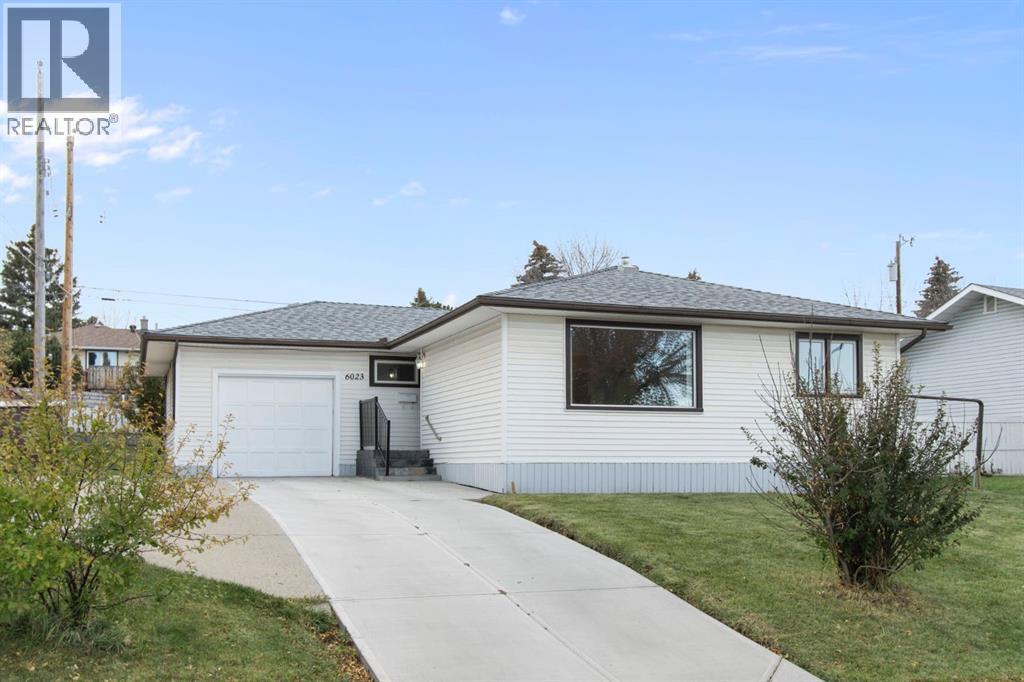 6023 Thornbank Dr, Calgary, AB T2K 3P4