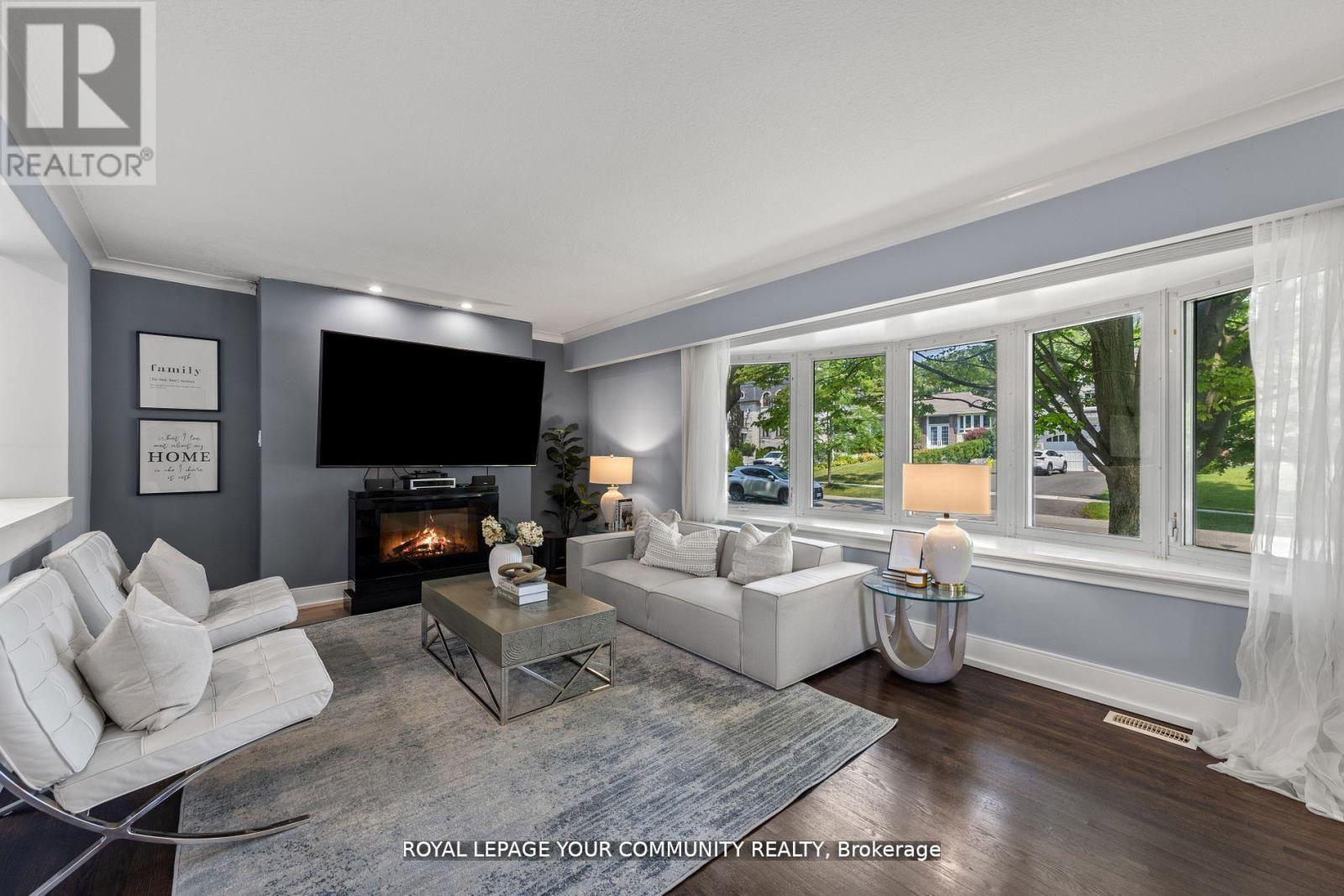 11 Braywin Dr, Toronto Kingsview Village-the Westway, ON M9P 2N9