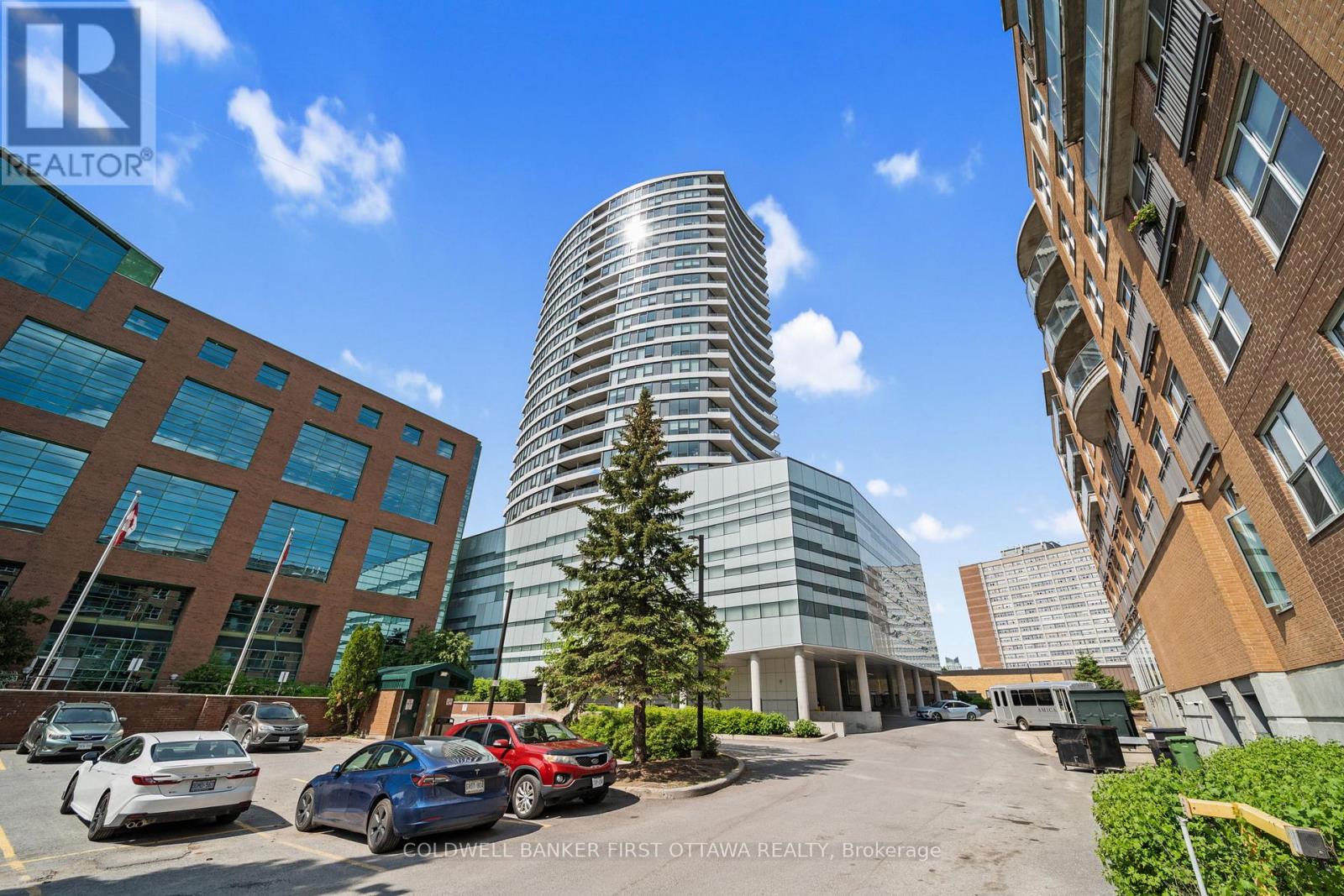 1905 485 Richmond Rd, Ottawa, ON K2A 3W9