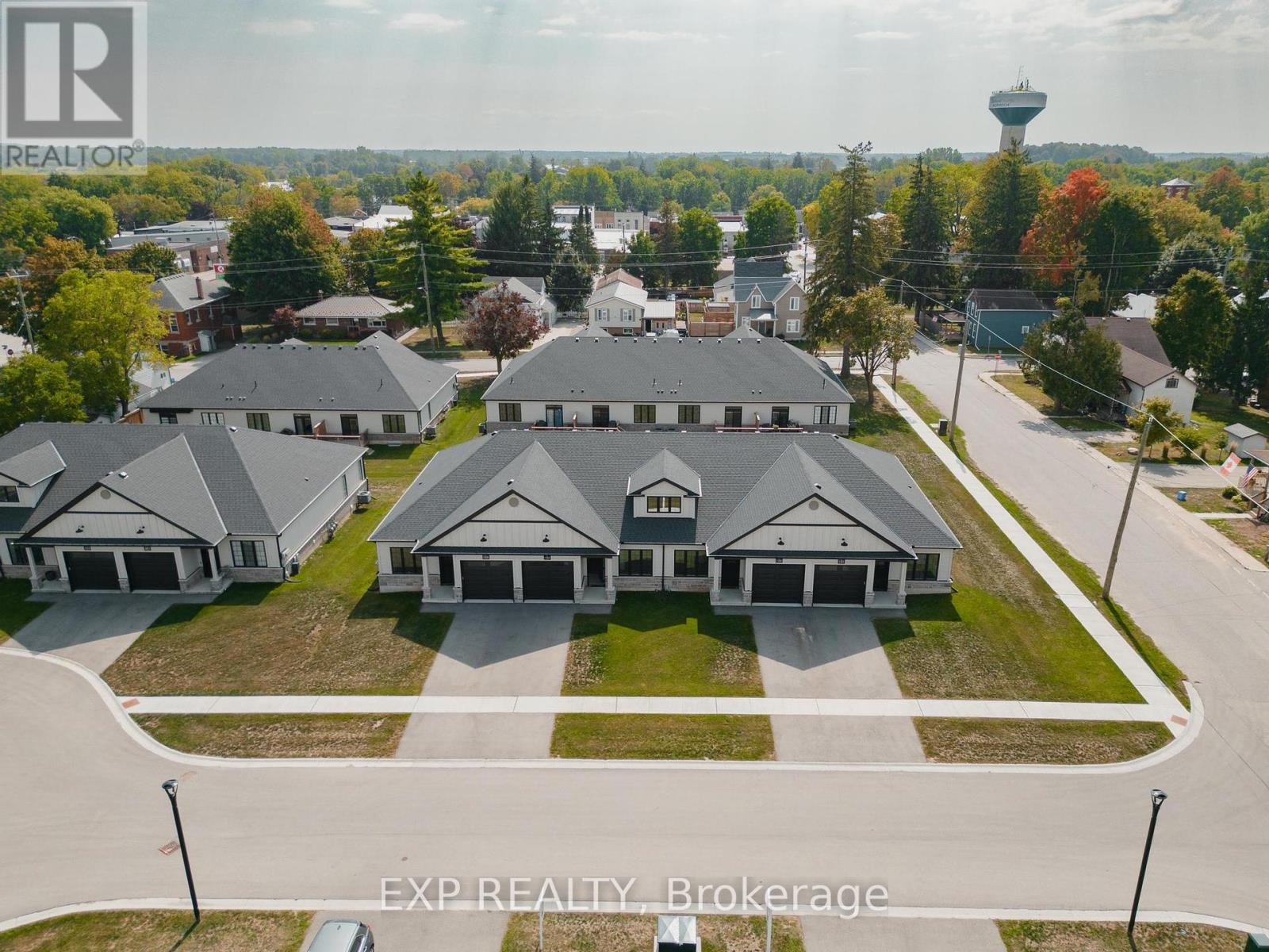 102 12 Washington St, Norwich, ON N0J 1P0