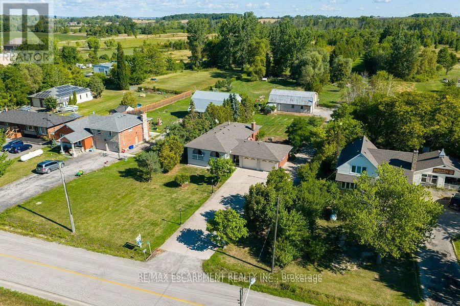 595 Green Mountain Rd E, Hamilton, ON L8J 2Z7