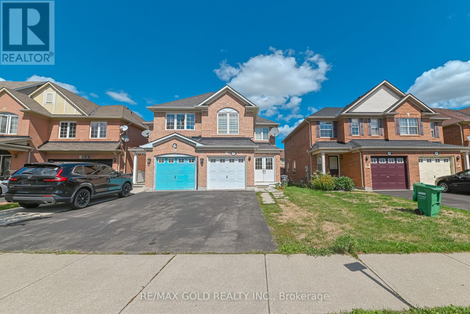 17 Levida St, Brampton, ON L6P 2Y6