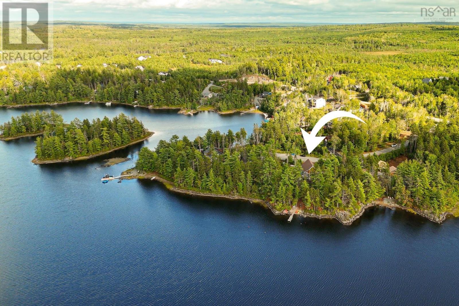 33 Eastern Point Ln, East Uniacke, NS B0N 1Z0