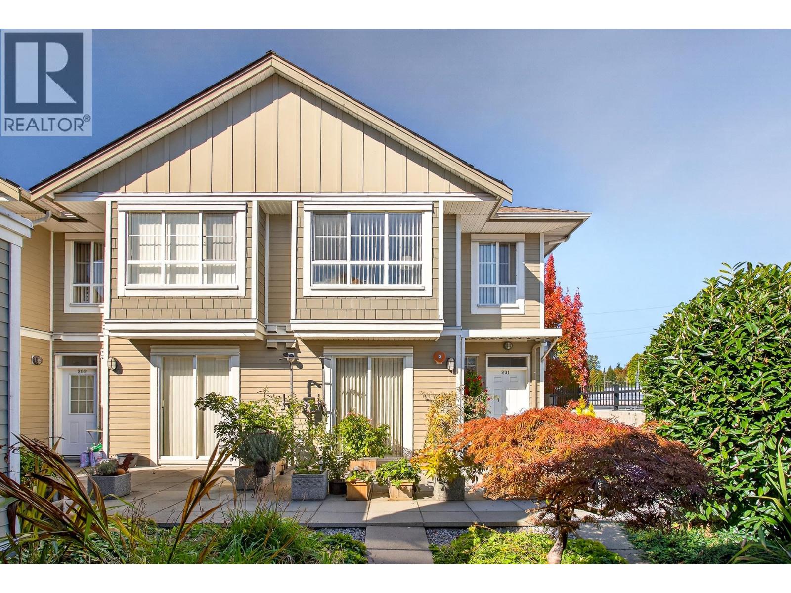815 First Street Unit 201, New Westminster, BC V3L 2H7