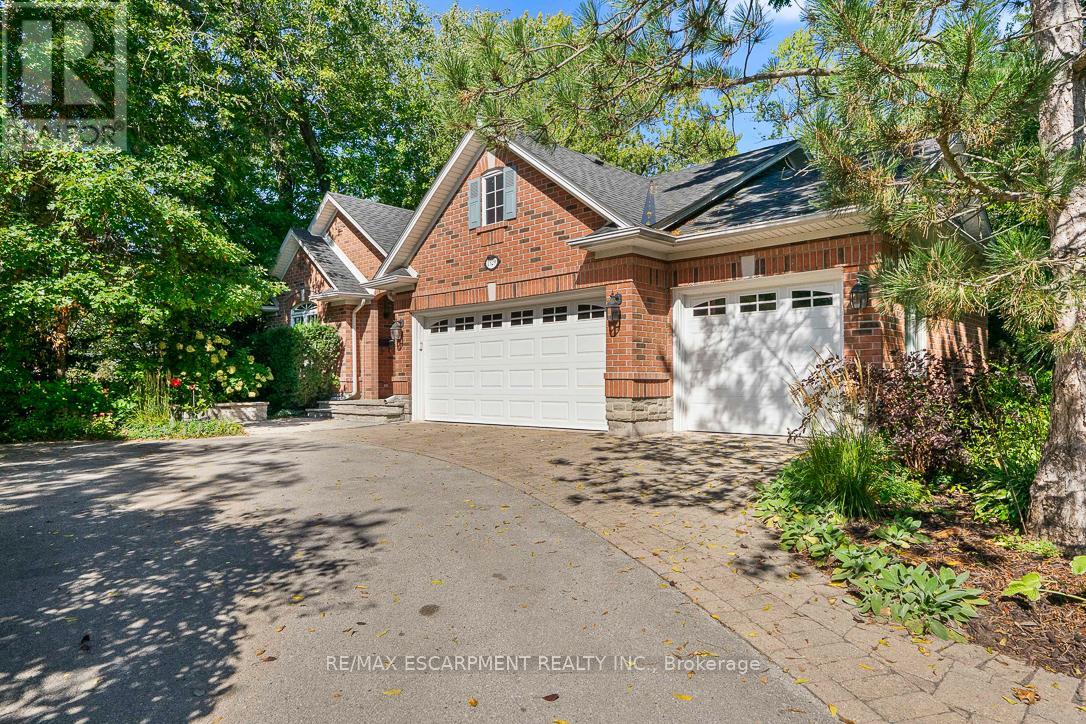 1329 Clarkson Rd N, Mississauga, ON L5J 2W6