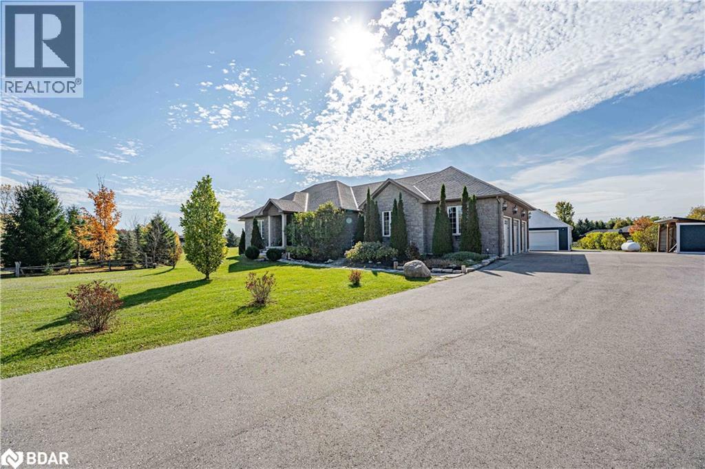 2 Harry Parker Pl, Adjala-Tosorontio, ON L0M 1J0