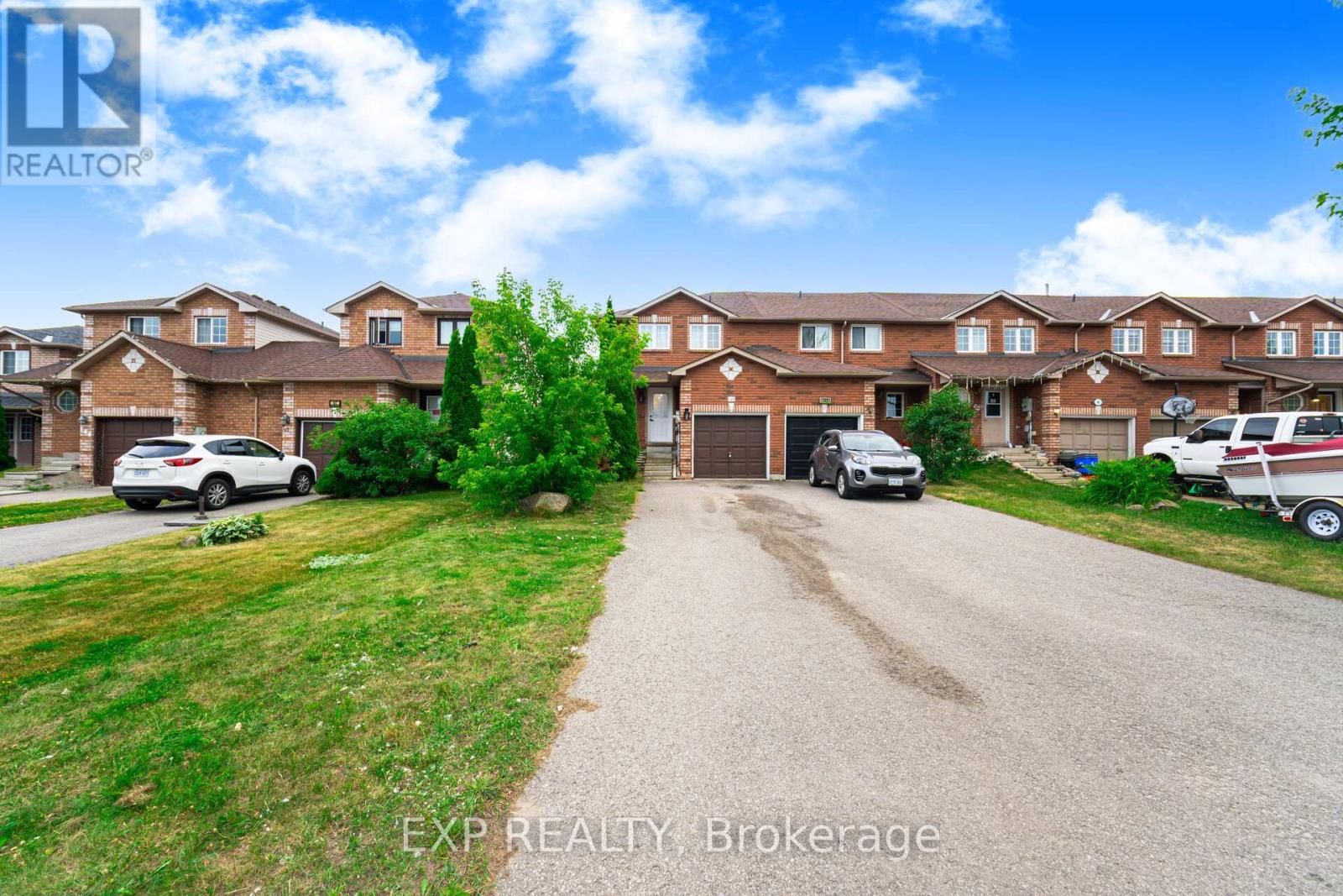 145 Courtney Cres, Barrie, ON L4N 5T1