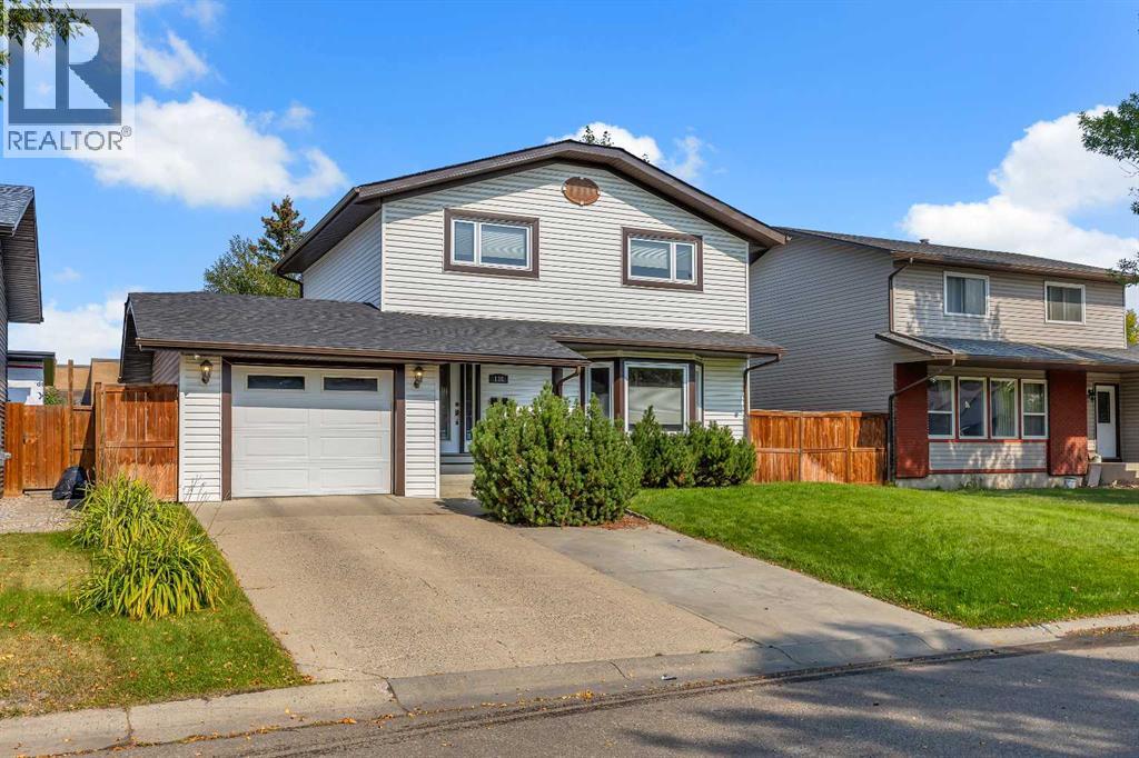 136 Castleglen Way NE, Calgary, AB T3J 1T3